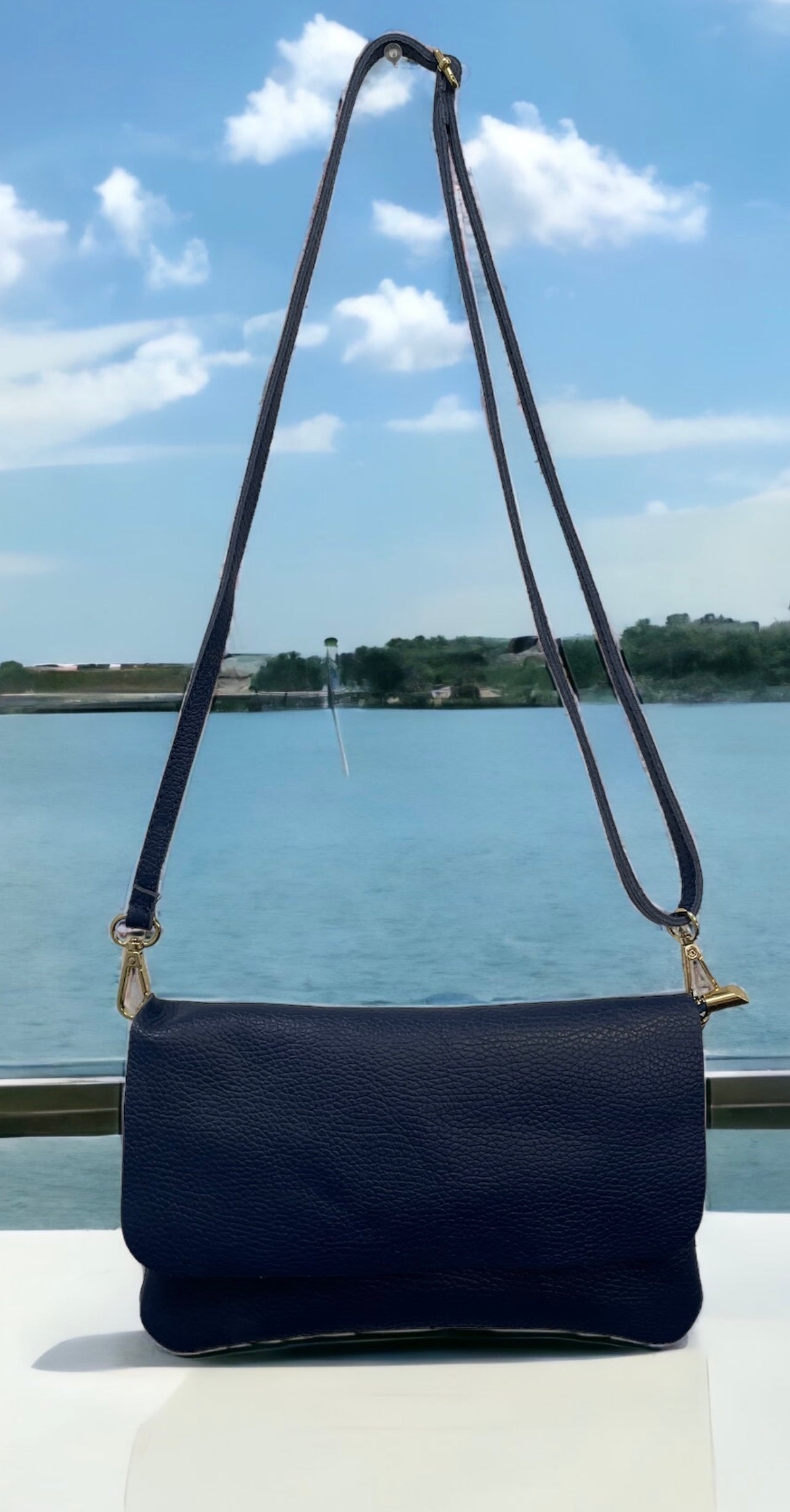 Crossbody Bag - Pebble Leather - Black