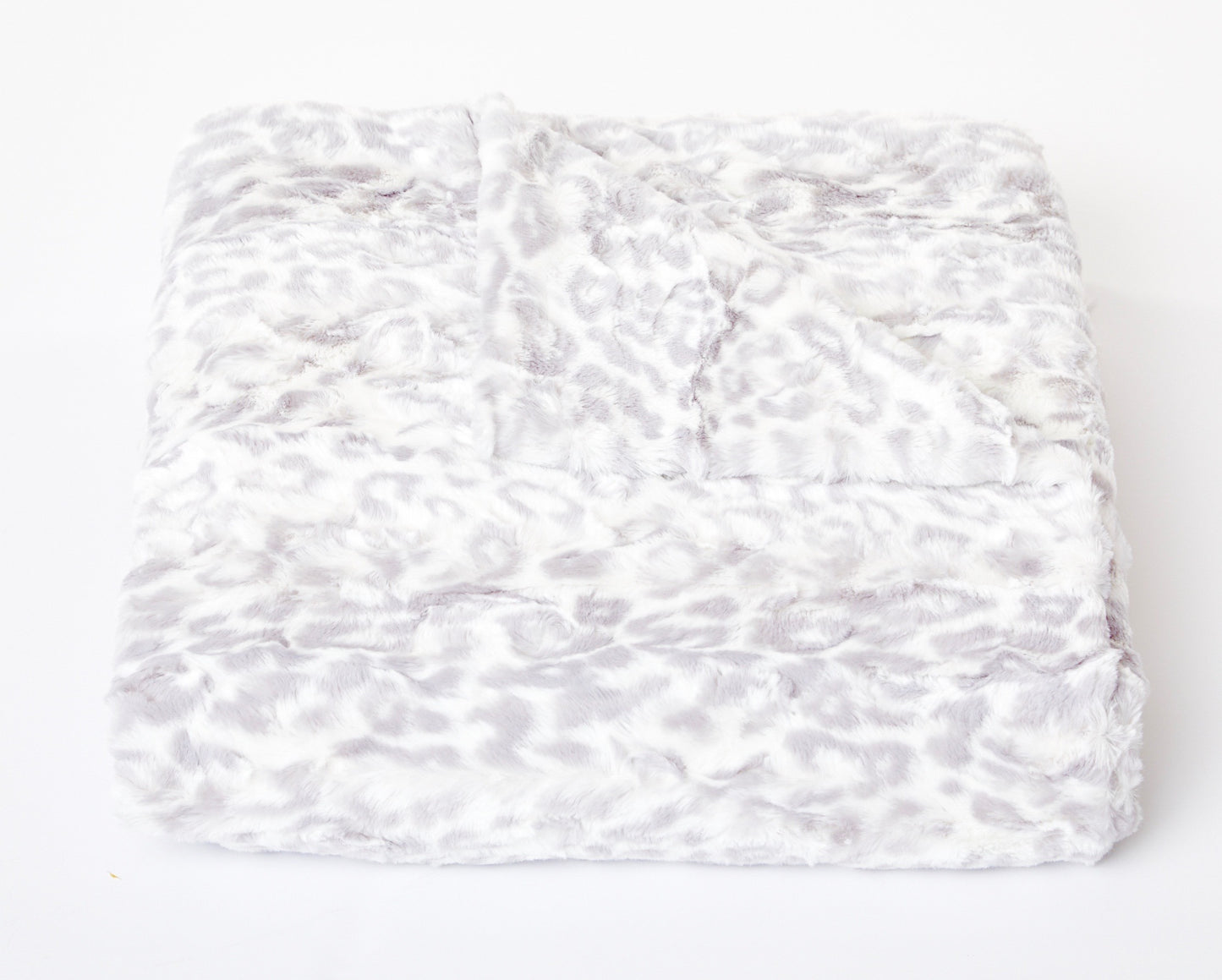 Wild Jacquard Luscious Throw – Silver