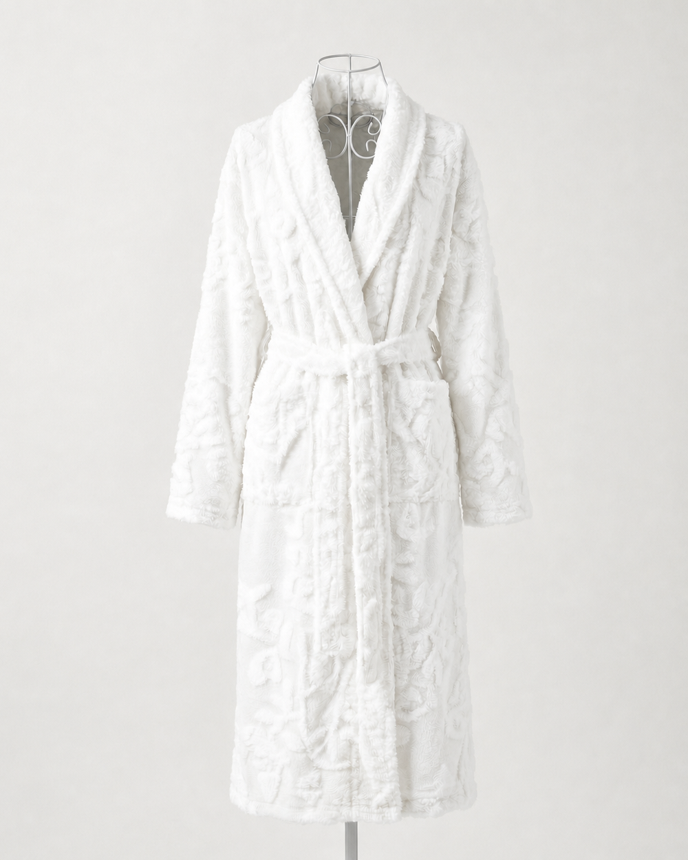 White Victoria robe in plush faux fur with a soft, luxurious texture.