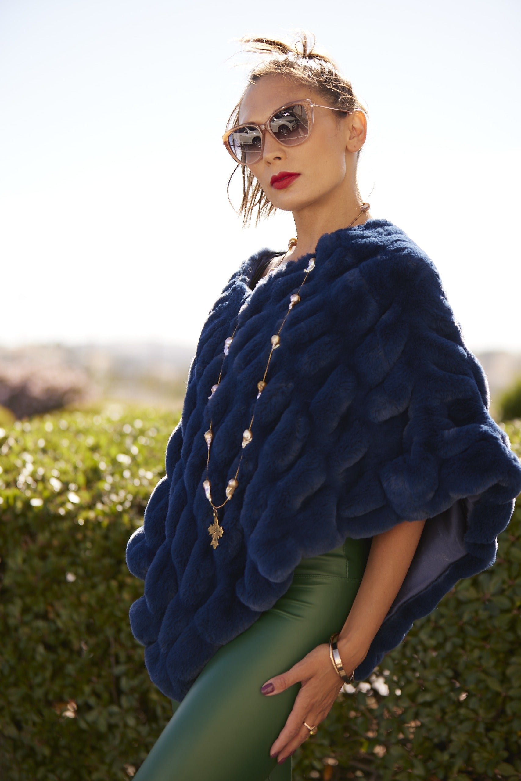 Woman outdoor wearing Poncho – Florence Navy